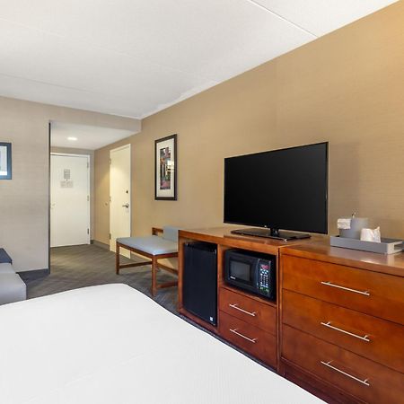 Comfort Inn & Suites Logan International Airport Ревир Экстерьер фото