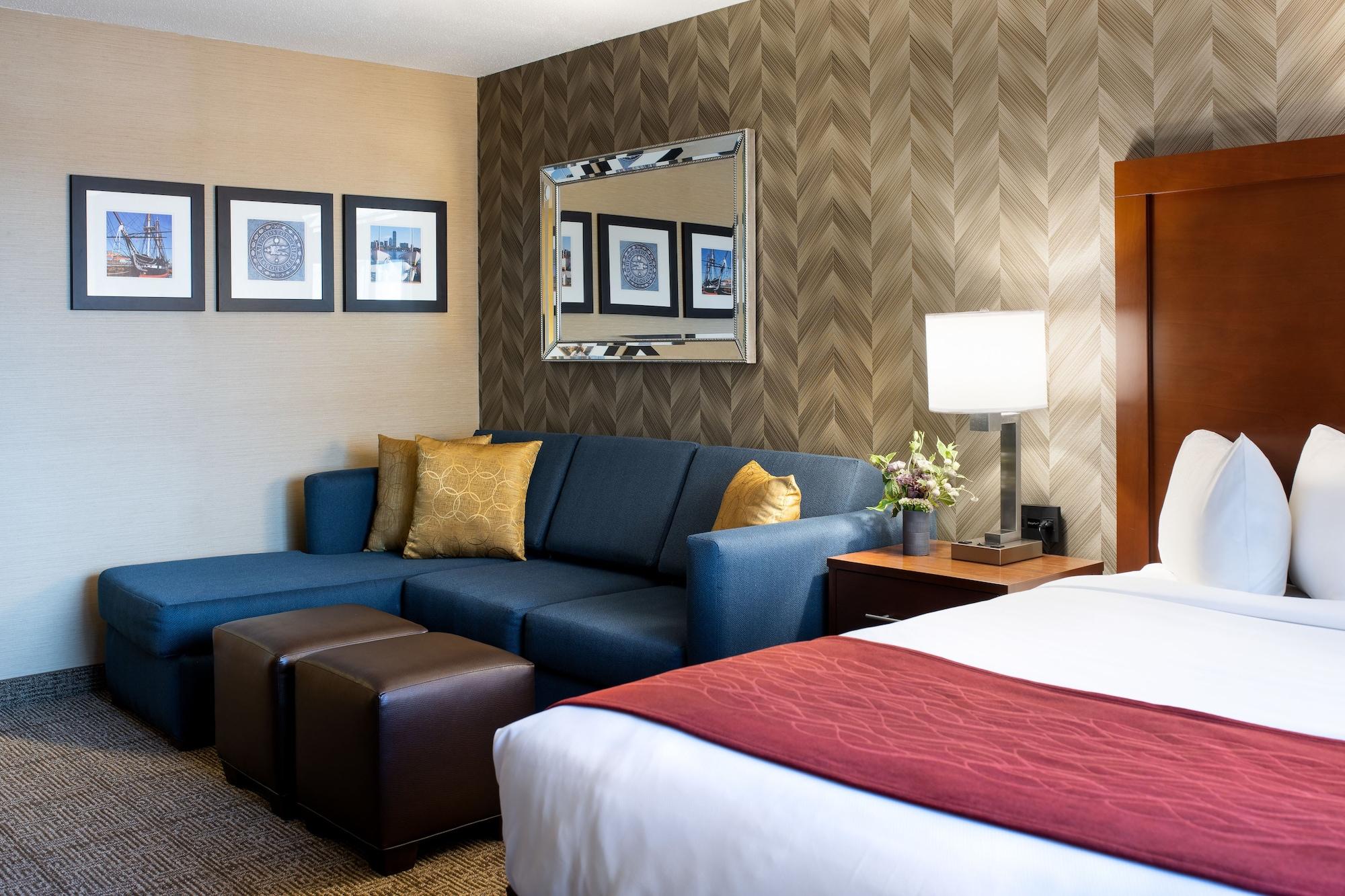 Comfort Inn & Suites Logan International Airport Ревир Экстерьер фото