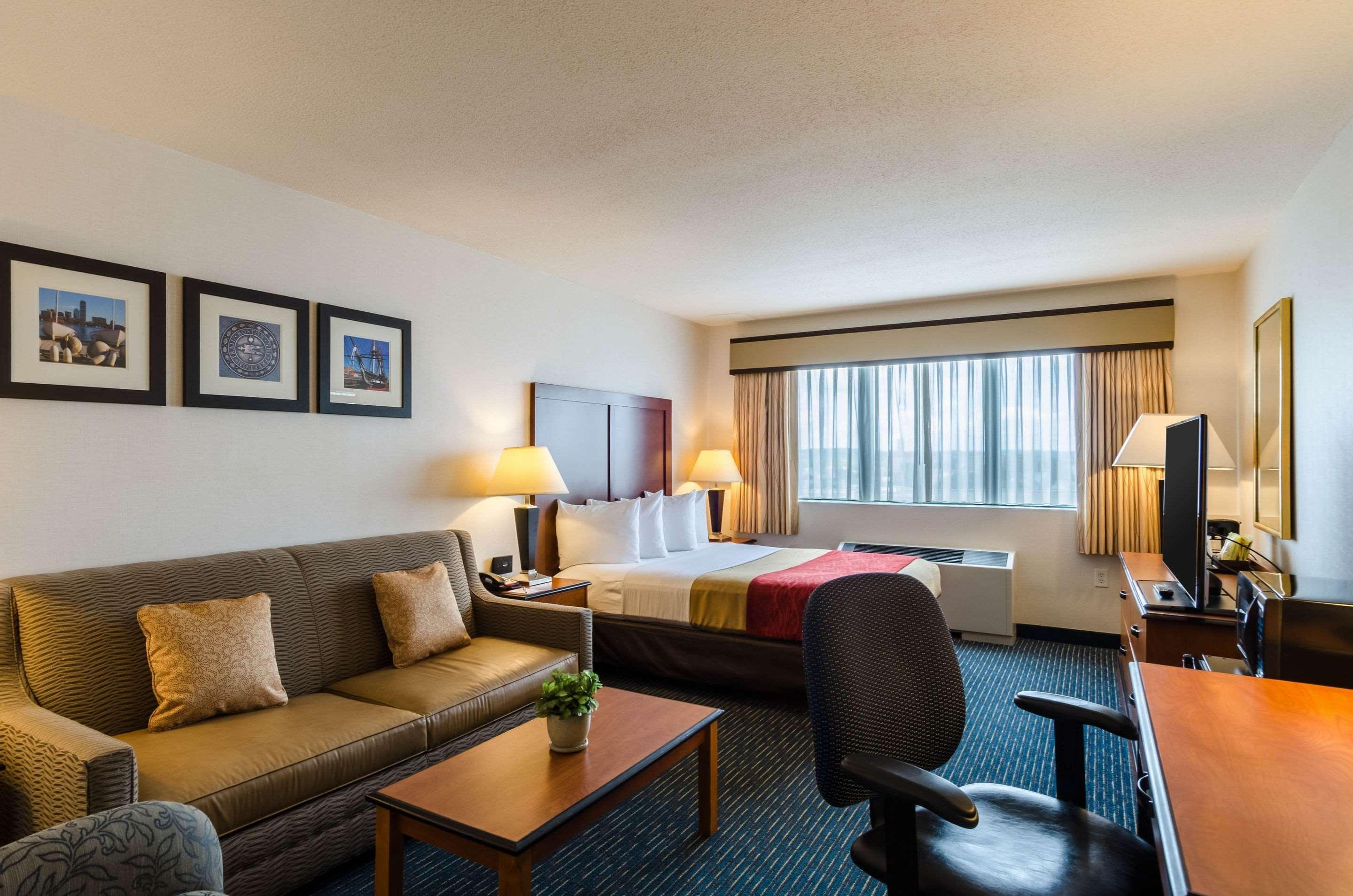 Comfort Inn & Suites Logan International Airport Ревир Экстерьер фото