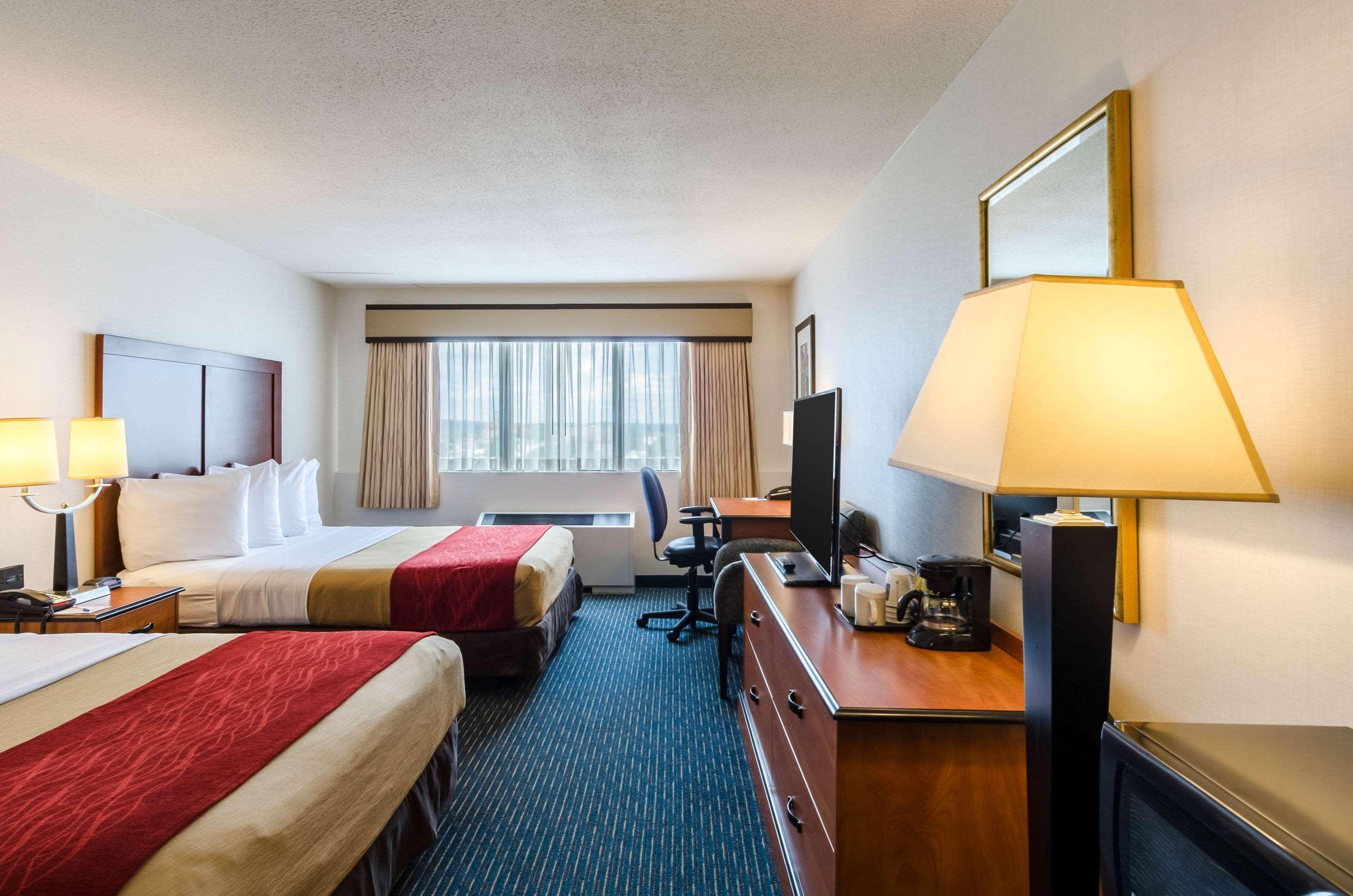 Comfort Inn & Suites Logan International Airport Ревир Экстерьер фото