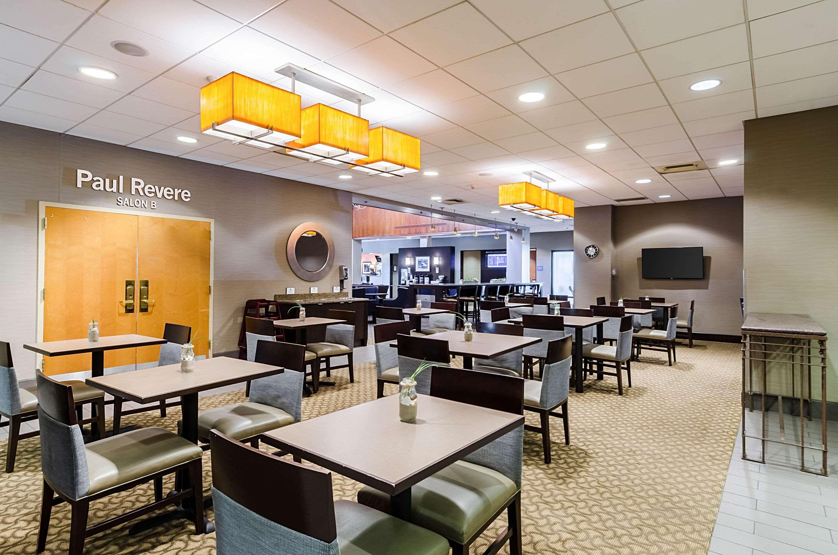 Comfort Inn & Suites Logan International Airport Ревир Экстерьер фото