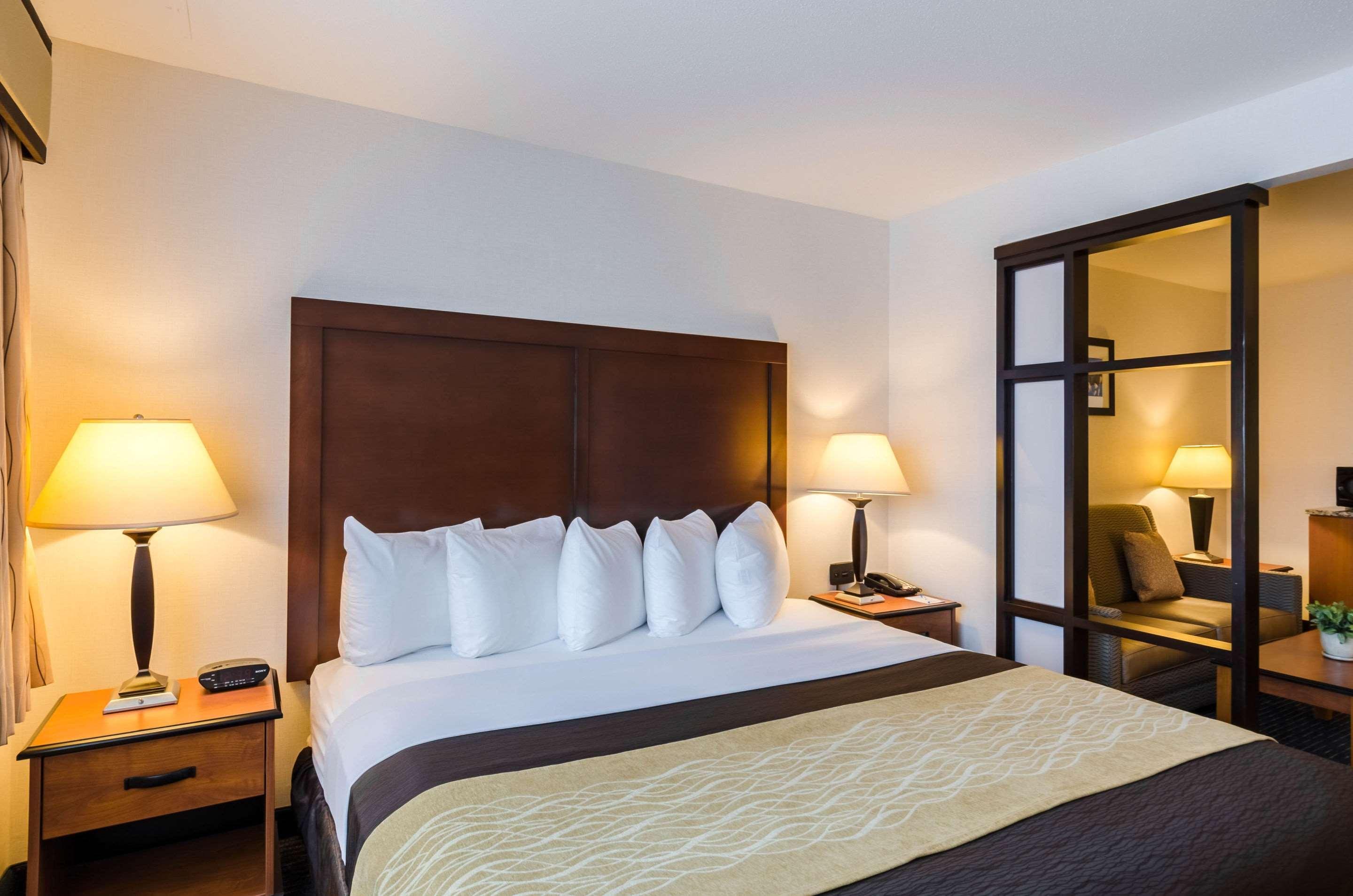 Comfort Inn & Suites Logan International Airport Ревир Экстерьер фото