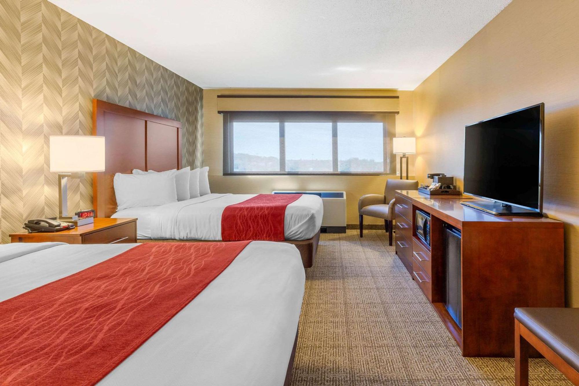 Comfort Inn & Suites Logan International Airport Ревир Экстерьер фото