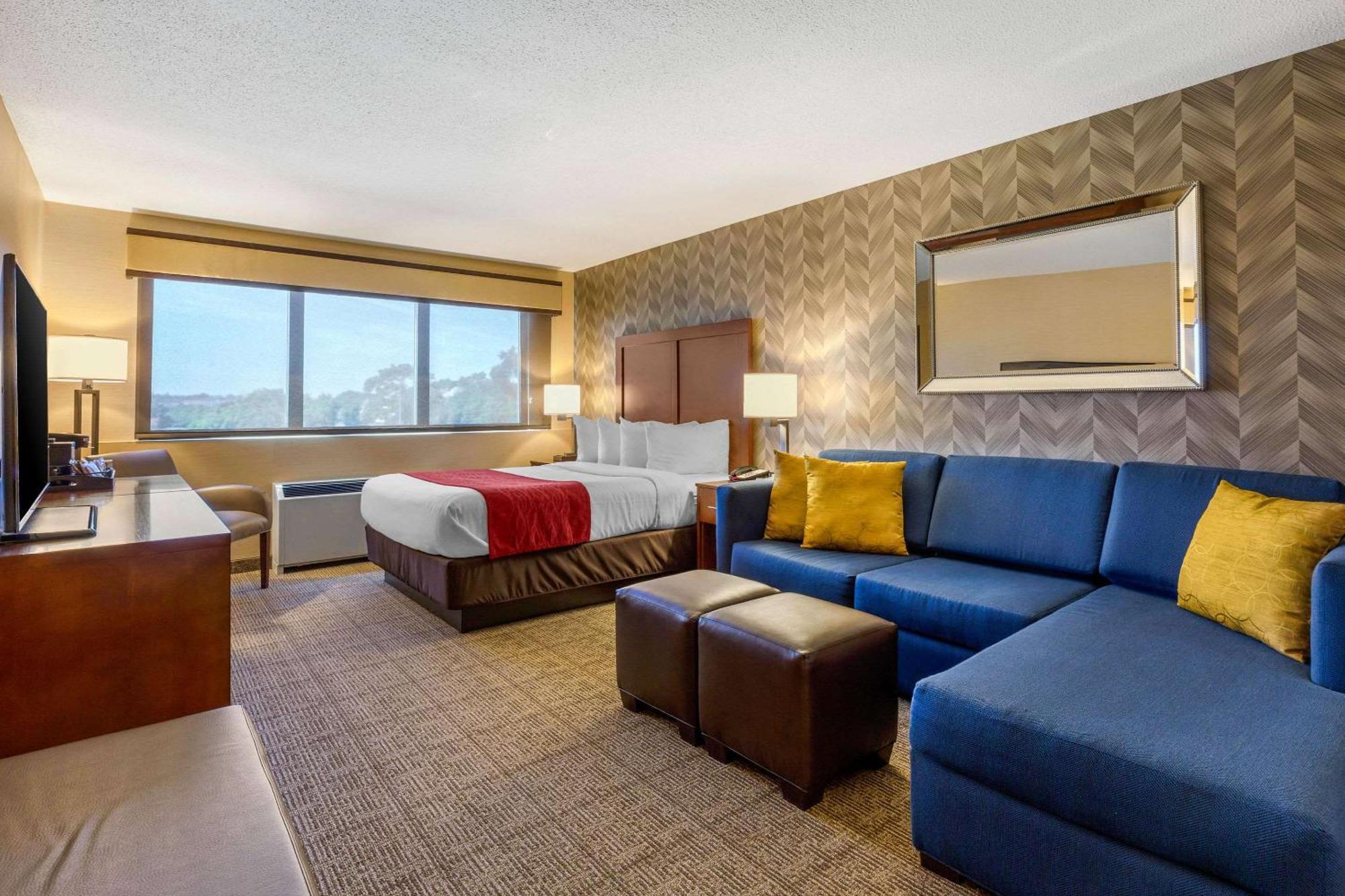 Comfort Inn & Suites Logan International Airport Ревир Экстерьер фото