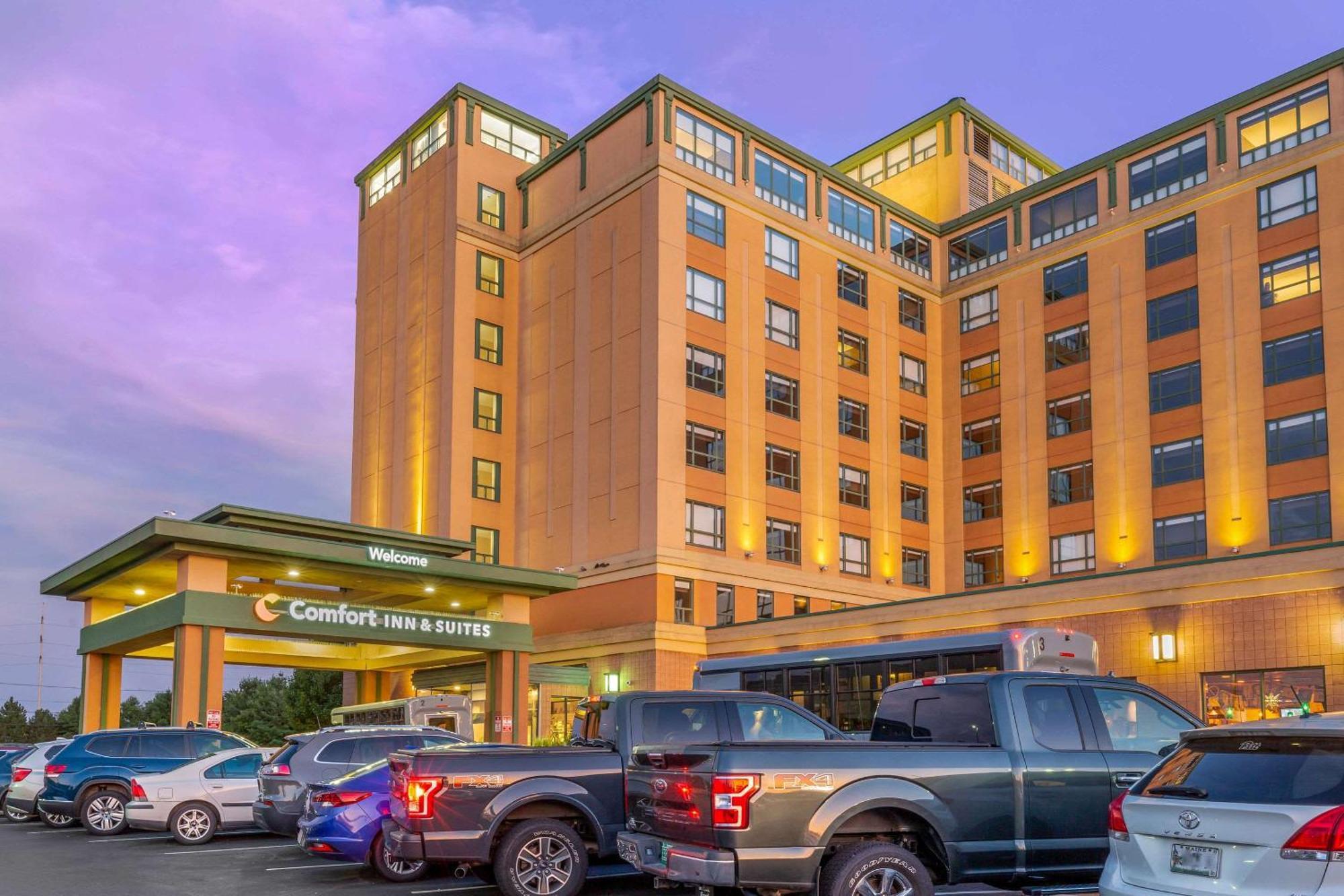 Comfort Inn & Suites Logan International Airport Ревир Экстерьер фото