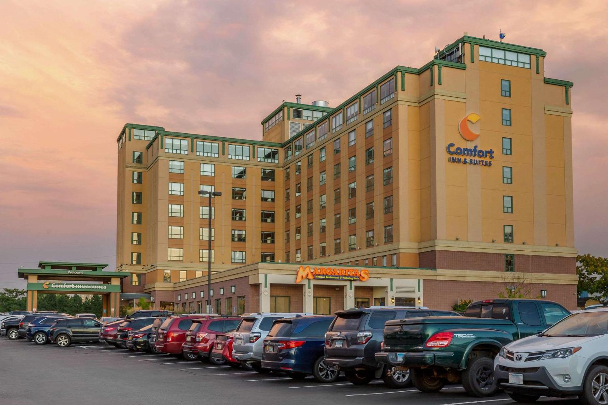 Comfort Inn & Suites Logan International Airport Ревир Экстерьер фото