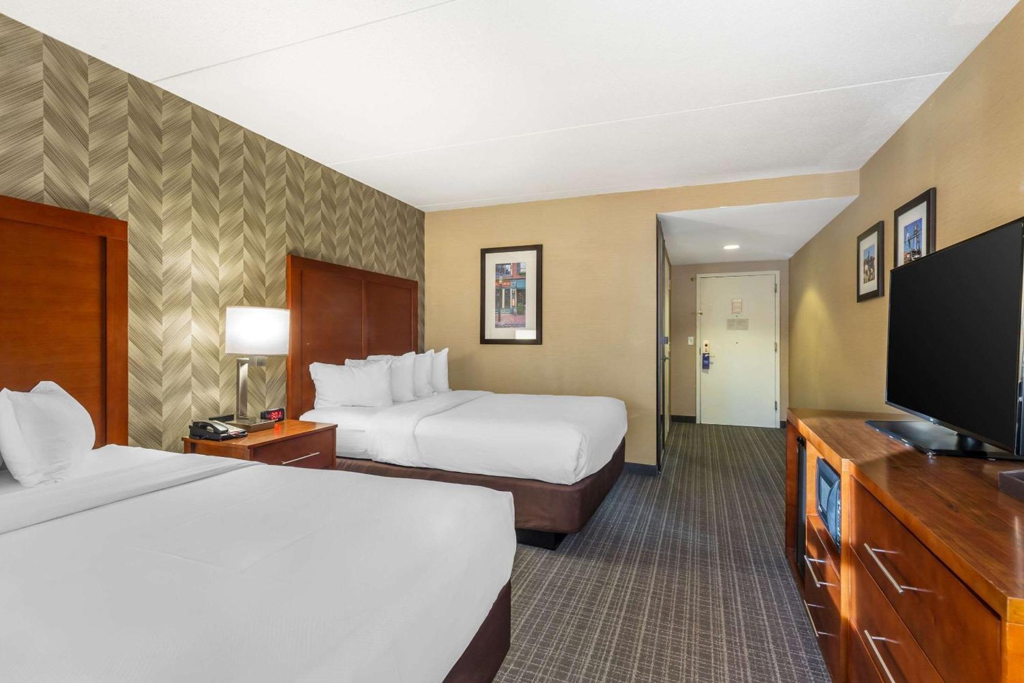Comfort Inn & Suites Logan International Airport Ревир Экстерьер фото