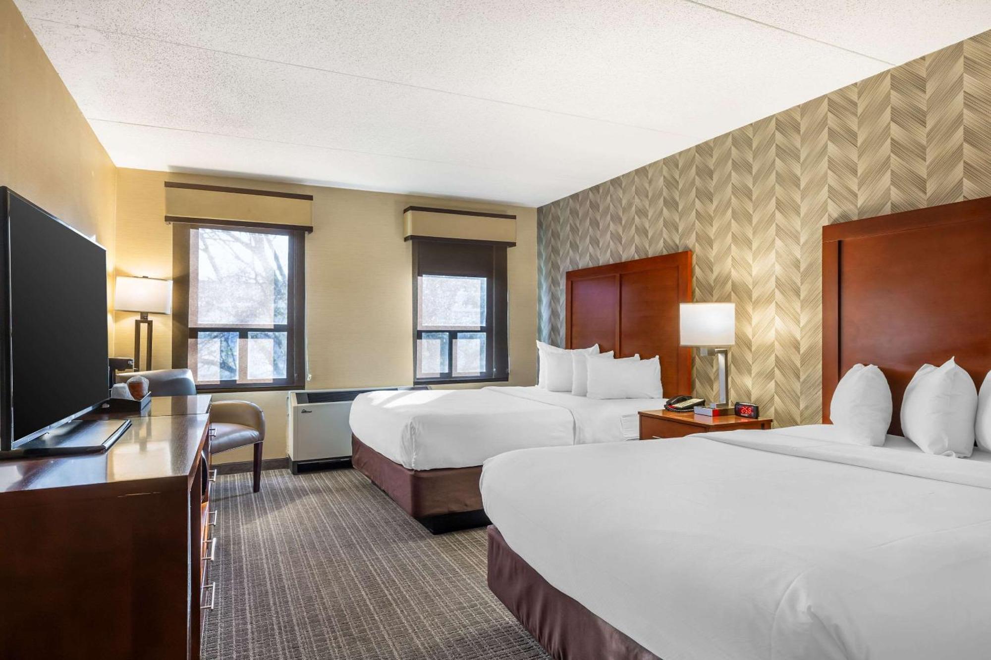 Comfort Inn & Suites Logan International Airport Ревир Экстерьер фото