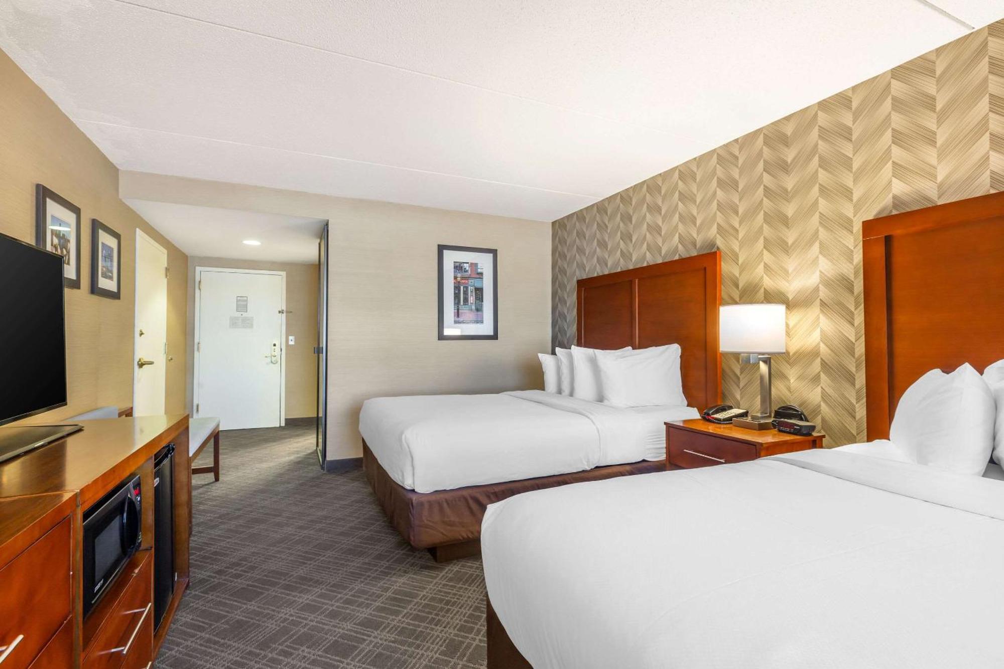 Comfort Inn & Suites Logan International Airport Ревир Экстерьер фото